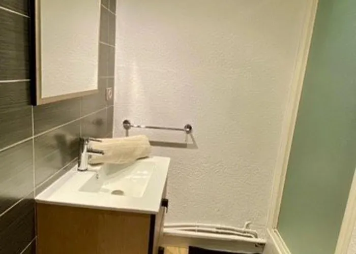 Apartment Renove Et Climatise Avec Terrasse, Parking Prive Et Options Confort A - Fr-1-387-209 Marseillan (Herault)